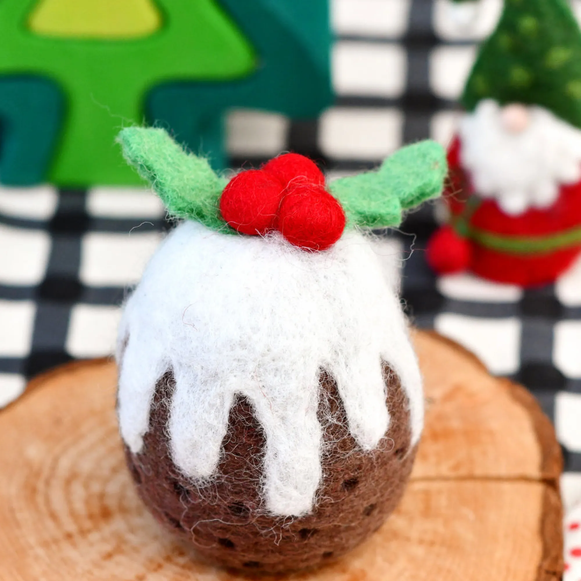 felt_christmas_pudding_0.webp Tara Treasures Christmas>Felt Christmas Pudding