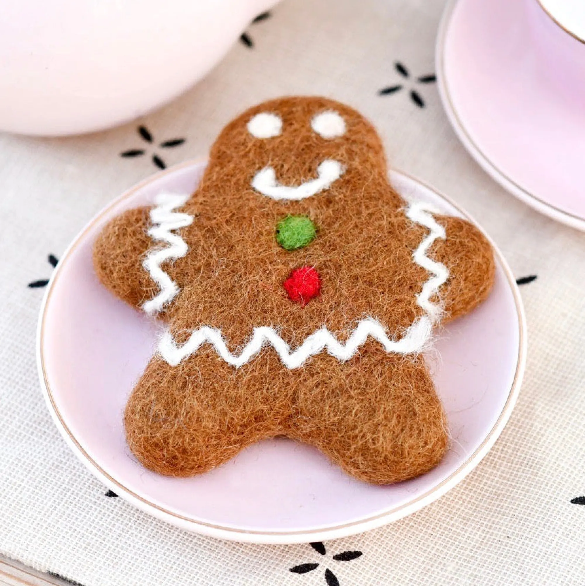 felt_gingerbread_man_0.webp Spotty Dot Christmas>Felt Gingerbread Man