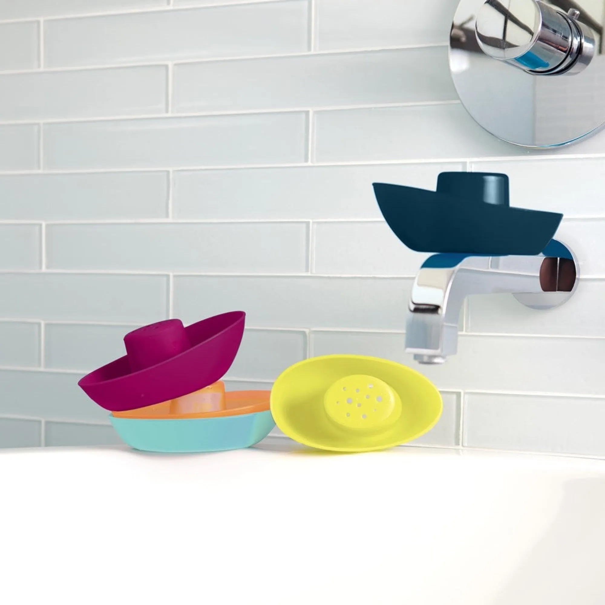 fleet_stacking_boats__pie_2.webp BOON Bath Time | 1st Birthday>FLEET Stacking Boats 5 piece set - 9M+