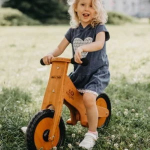 Kinderfeets Things That Go | Outlet>- 2 Wheel Classic Balance Bike - BAMBOO - 2+ (store sample in very good condition)