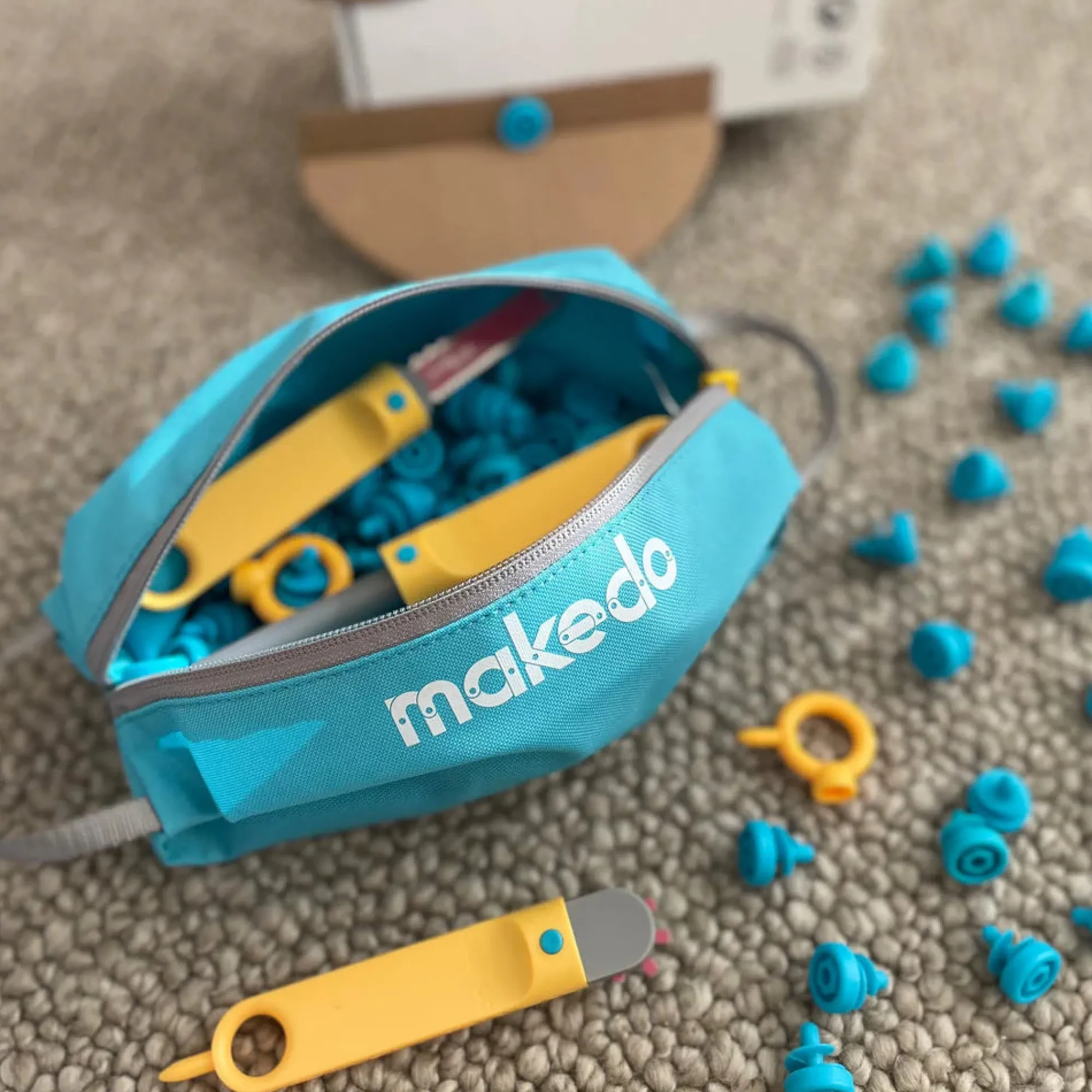 makedo_tool_case_3.webp Makedo Activity>Tool Case