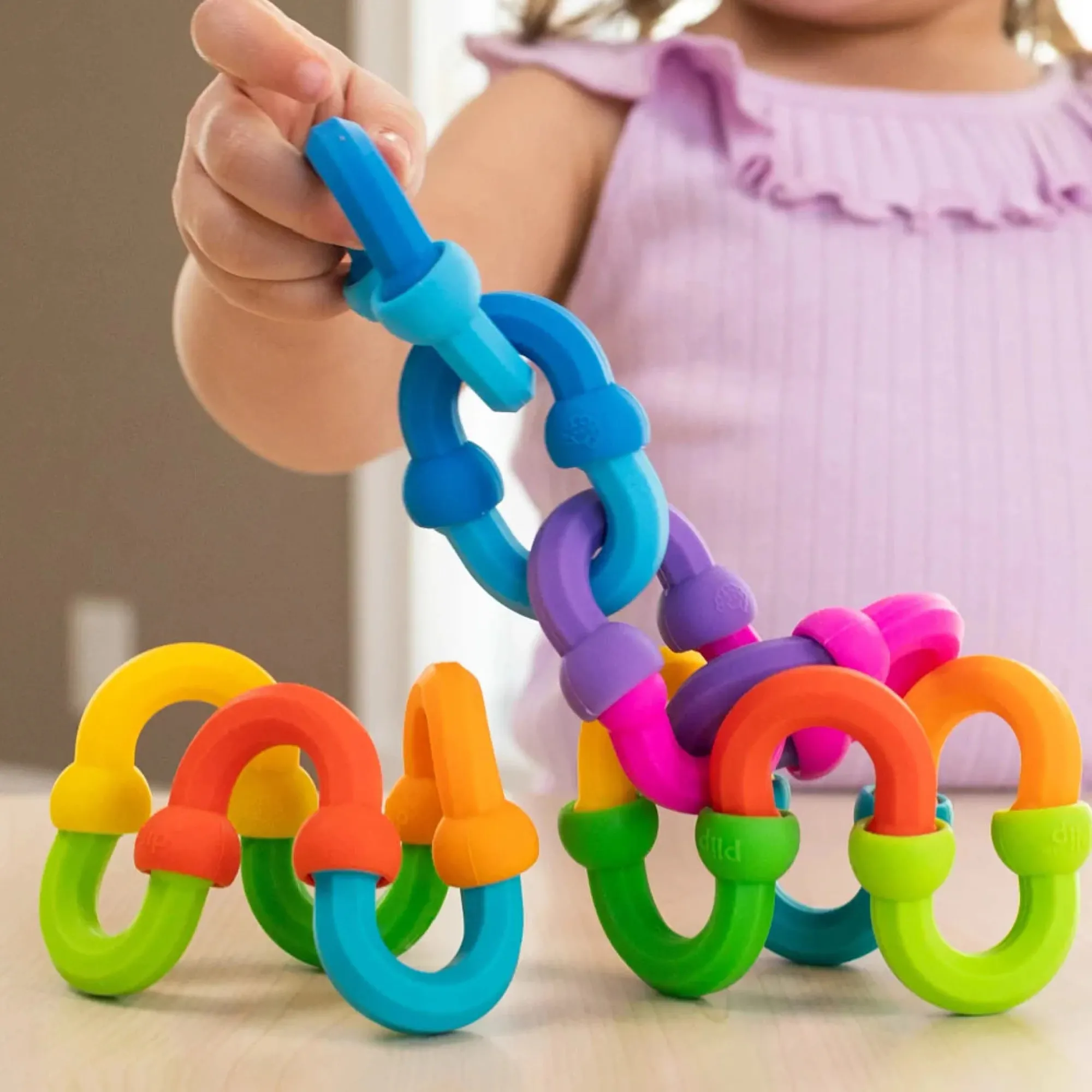 plip_links___2.webp Fat Brain Toy Co Travel>Plip Links - 3+