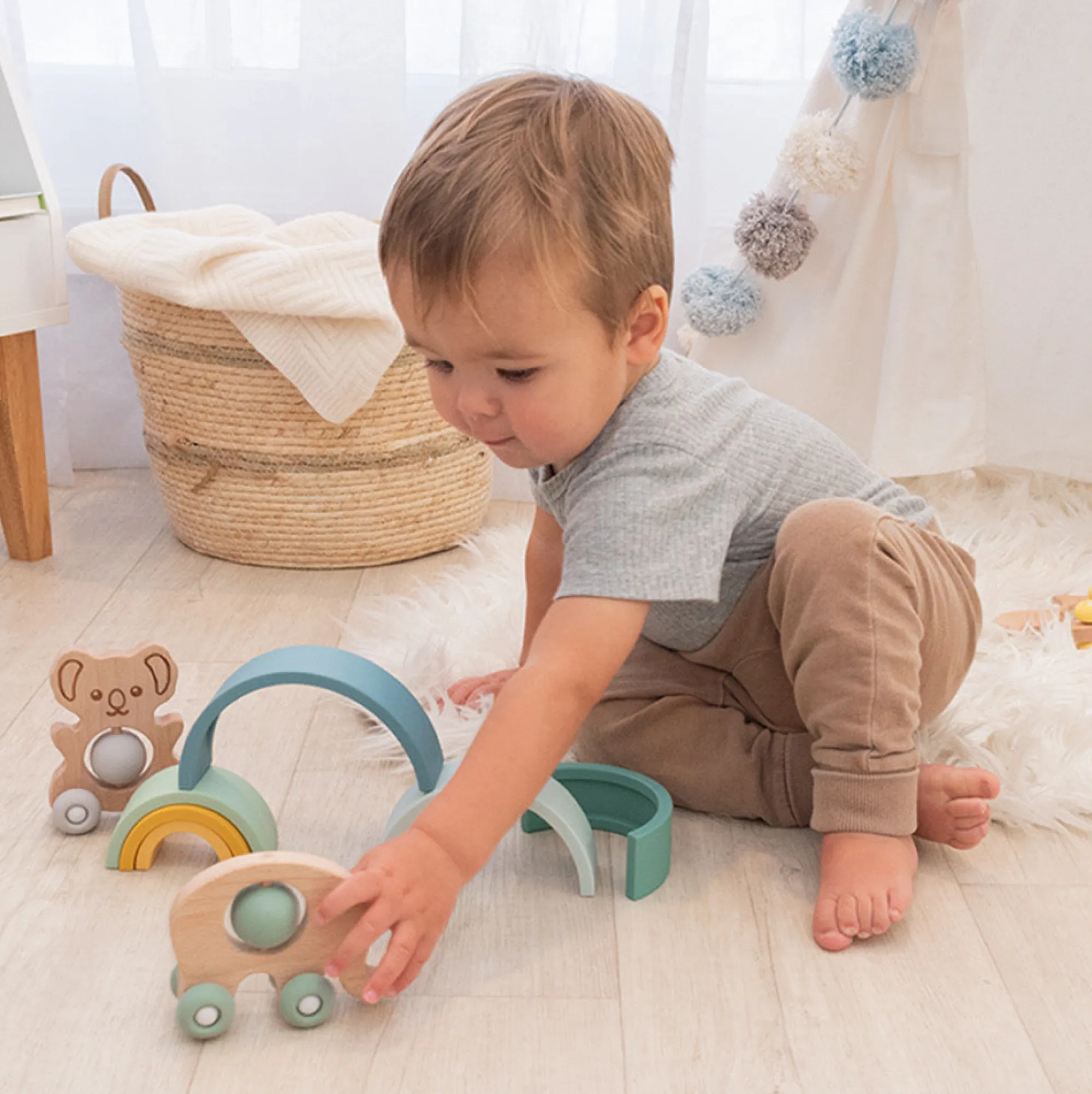 push_a_longs___designs__m_8.webp Playground Baby | Outlet>Push a Longs - 4 designs - 6M+