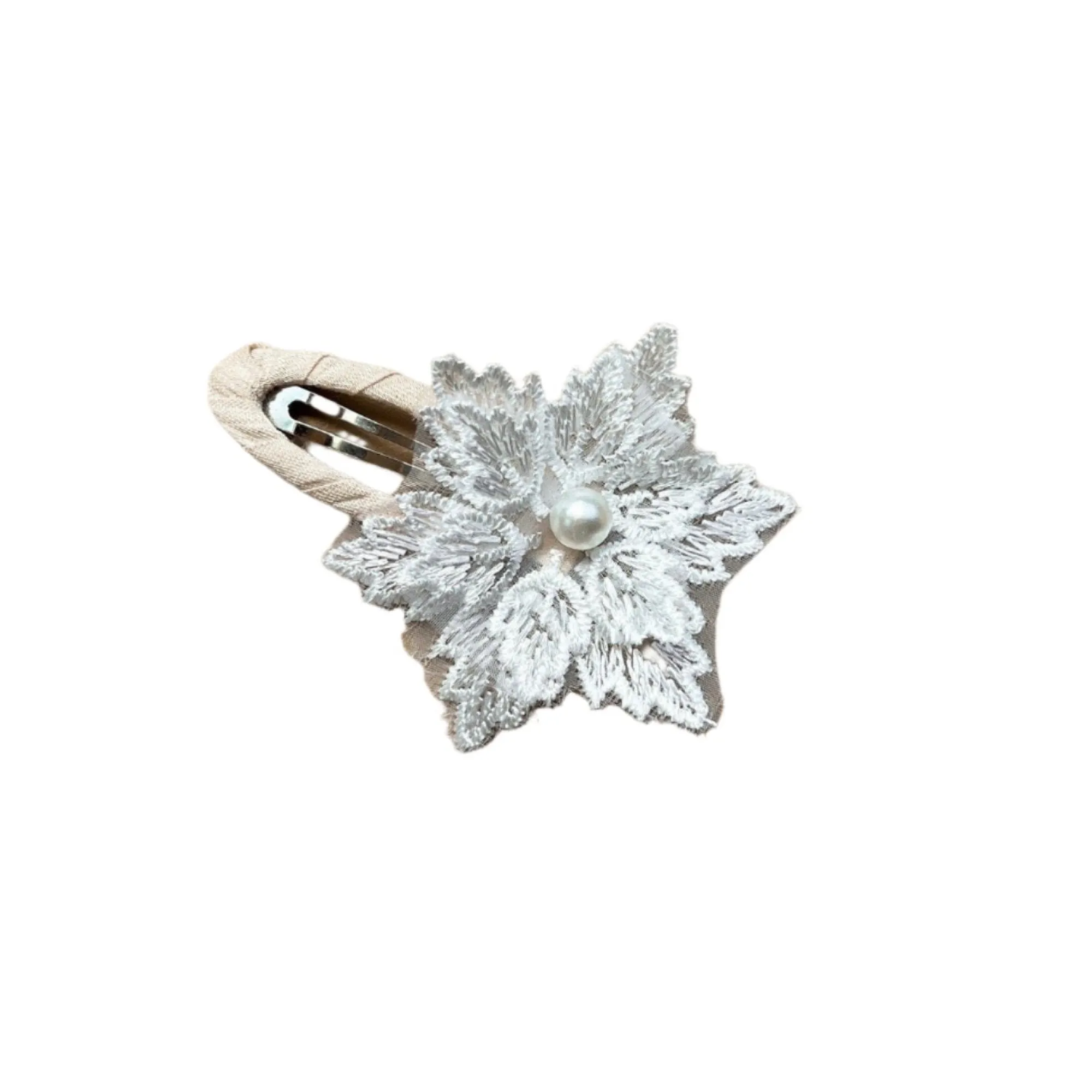 snowflake_snap_clip_1.webp Little & Fern Christmas>Snowflake Snap Clip